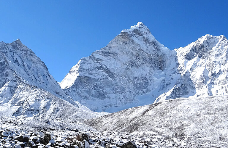 reduce Mount Everest climb fees