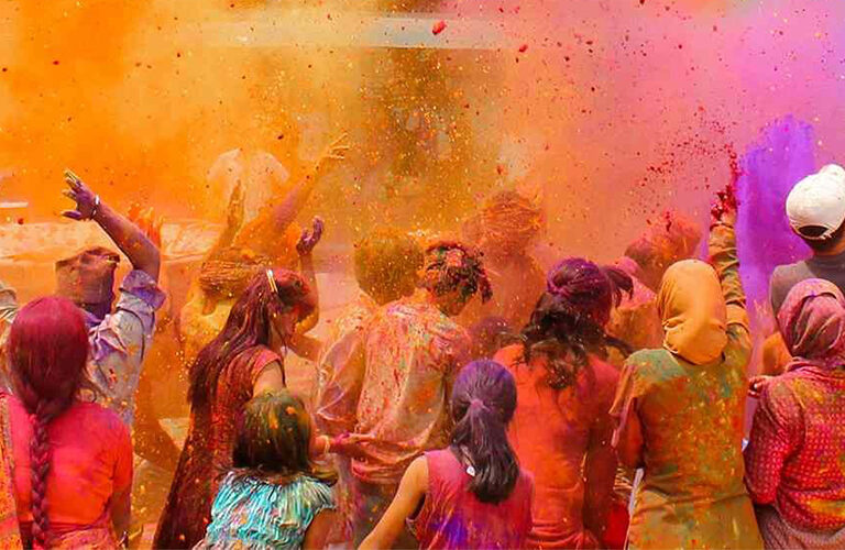 holi featured
