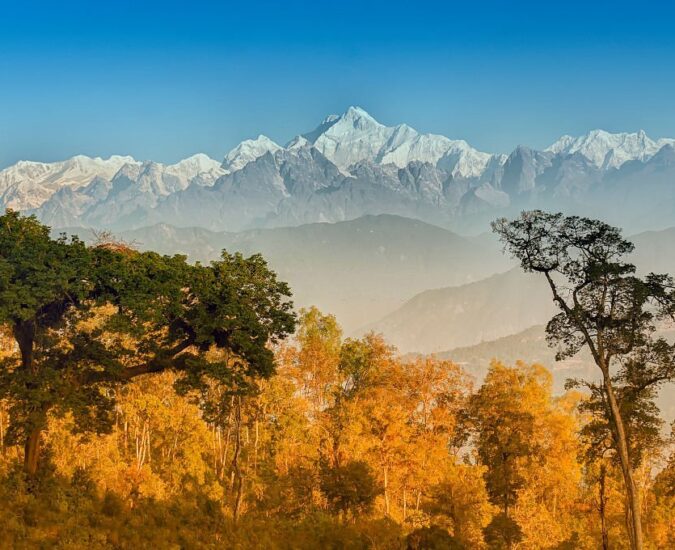 best time for kanchenjunga trek