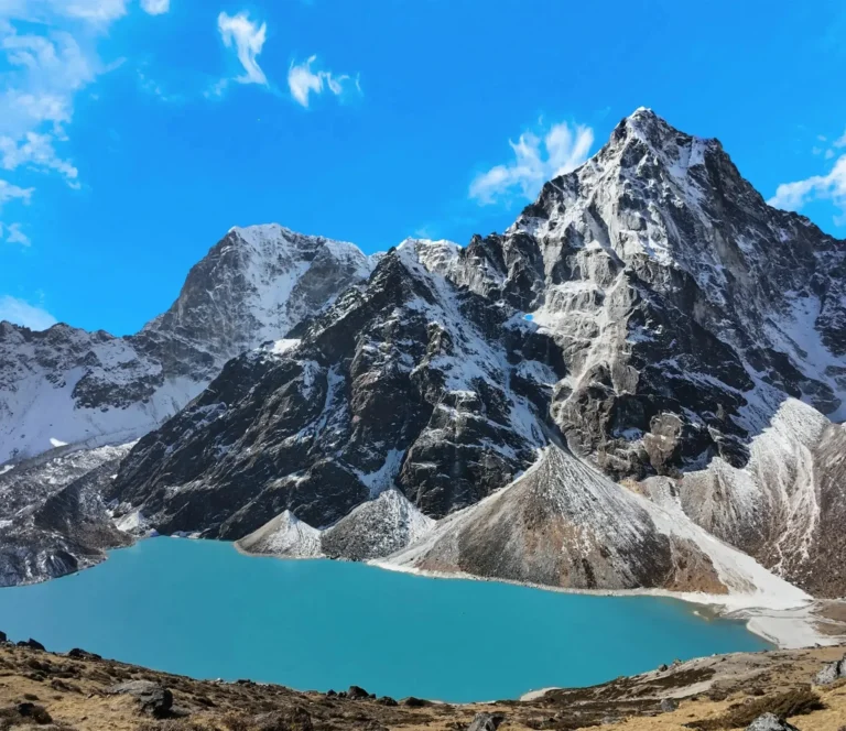 Gokyo lake trek featured