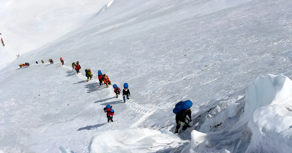 mountain climb everest