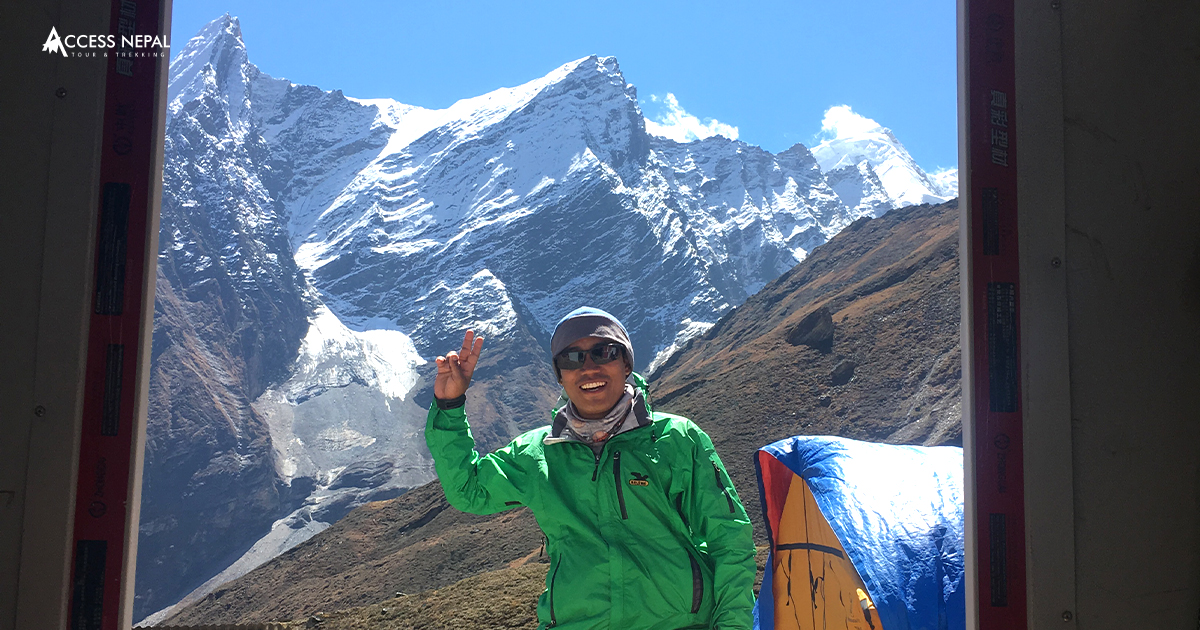Expert and Government Licensed Trekking Guide