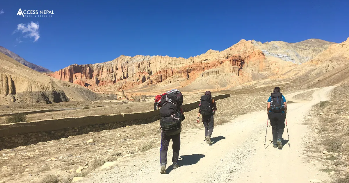 Trekking in Mustang